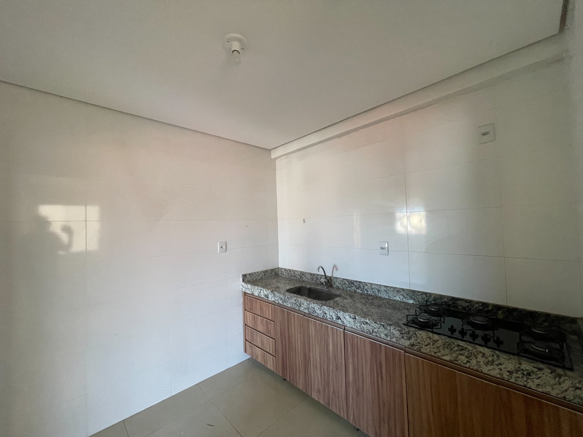 Apartamento à venda com 2 quartos, 1 banheiro, 2 vagas e 70m² no Cidade, Paracatu (MG) — foto 7 de 23