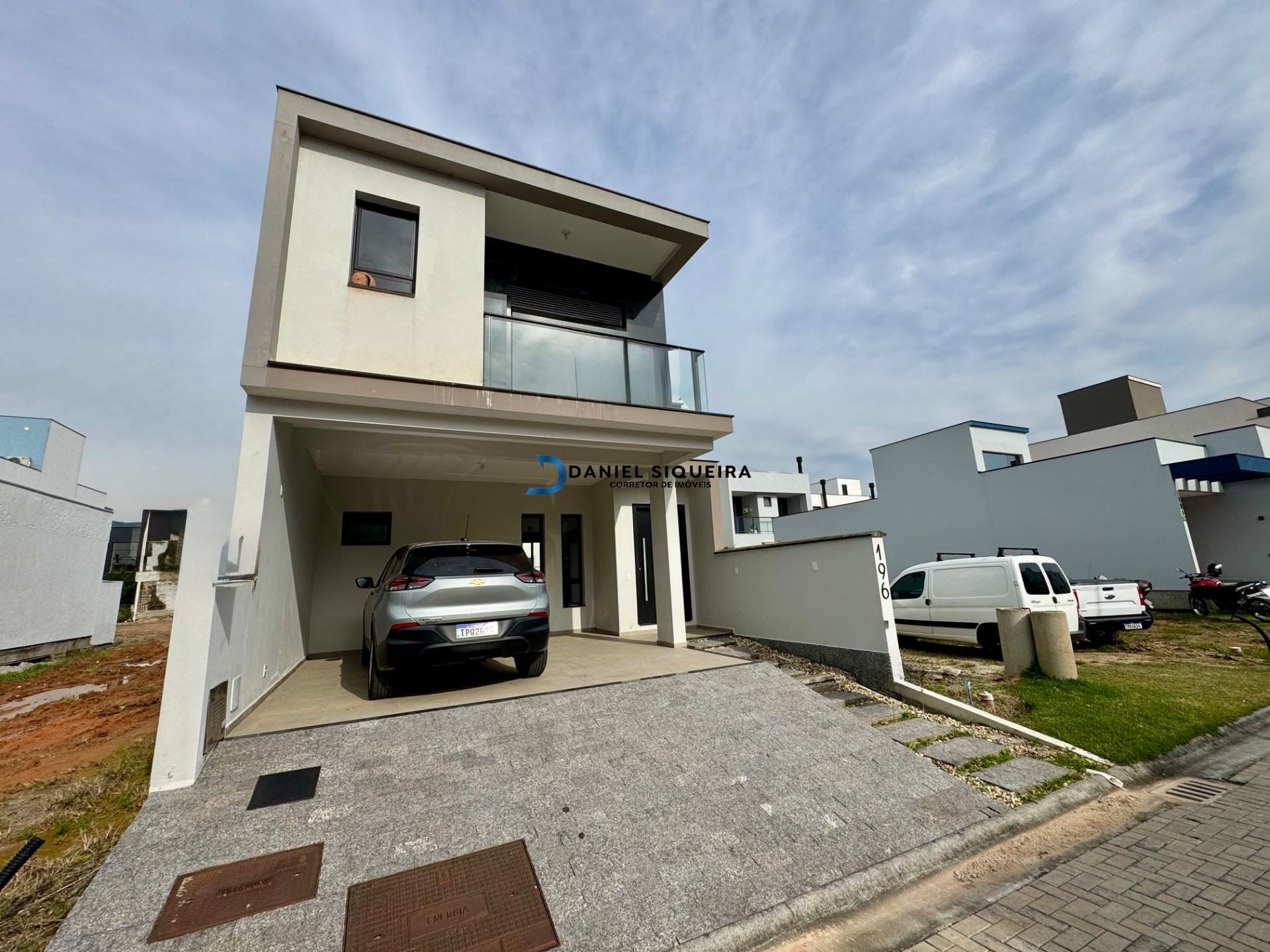 Casa à venda com 3 quartos, 1 suíte, 2 vagas e 189m² no Bairro Deltaville, Biguaçu (SC) — foto 2 de 28