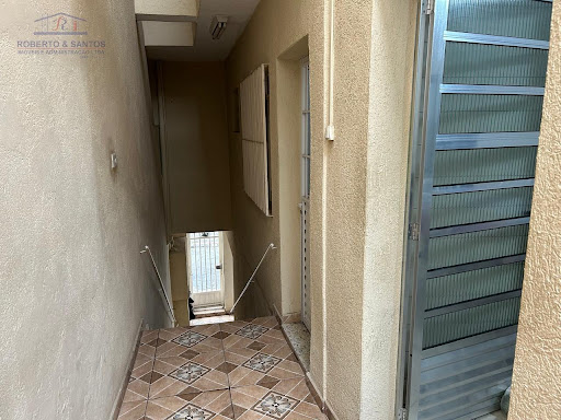Escadas de acesso para as casas de cima