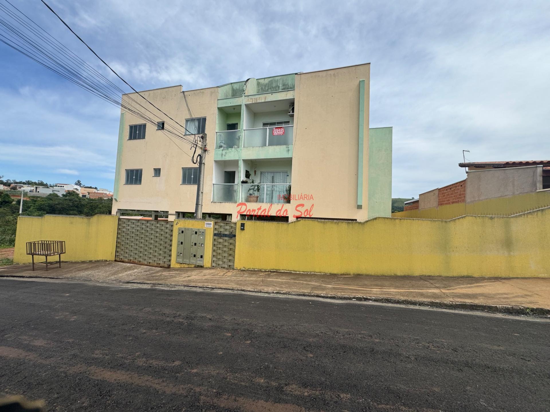 Apartamento à venda com 2 quartos, 1 banheiro, 1 vaga e 60m² no Parque Residencial Itatiaia, Santo Antônio da Platina (PR) — foto 2 de 11