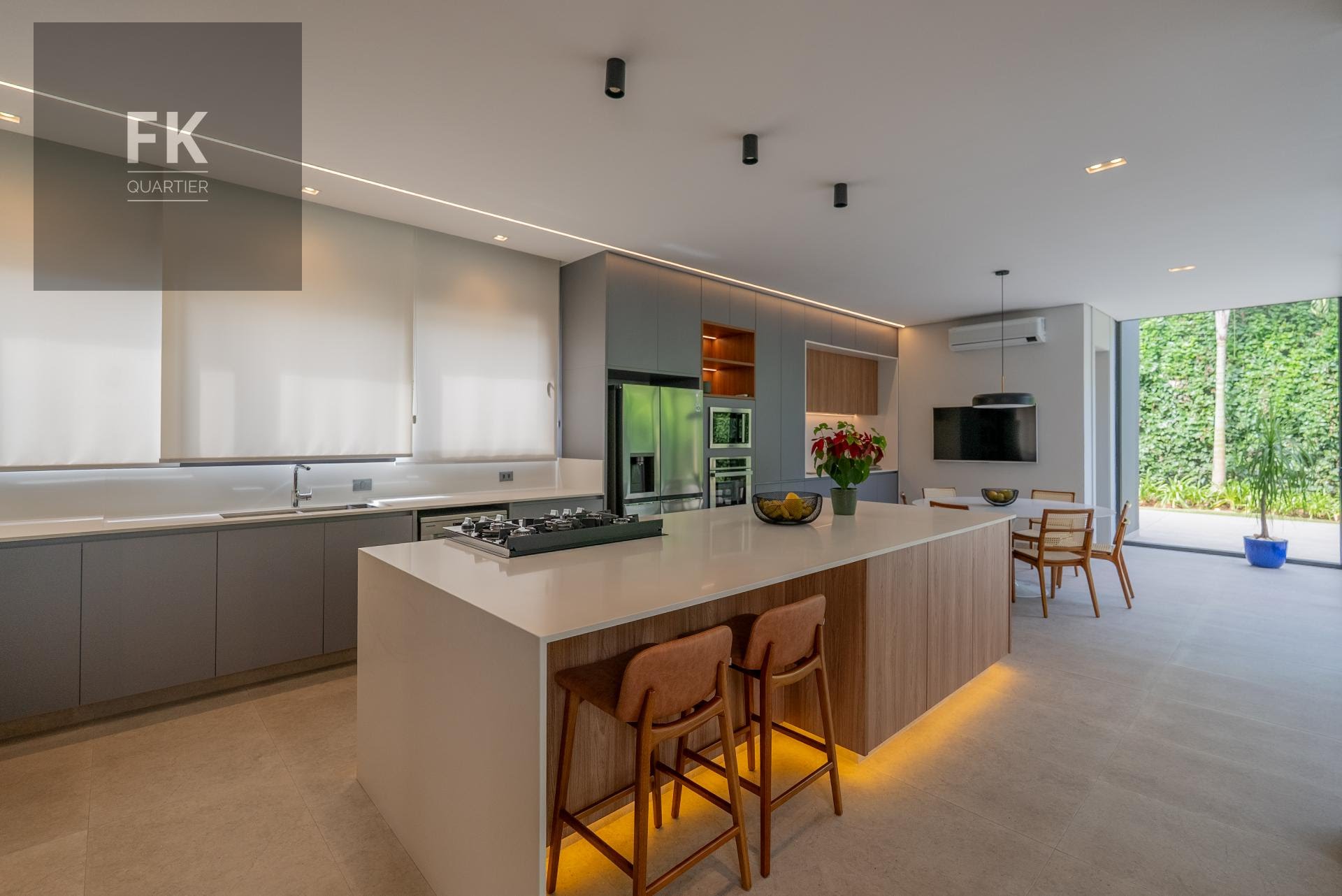 Casa à venda com 4 quartos, 4 suítes, 6 vagas e 537m² no Alphaville Residencial Dois, Barueri (SP) — foto 12 de 30