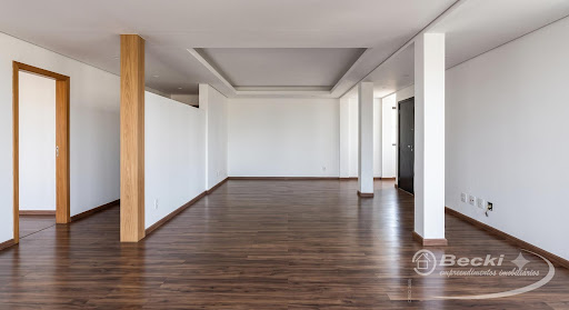 Casa em Boa Vista, Joinville | 5 Suítes e 1100m²