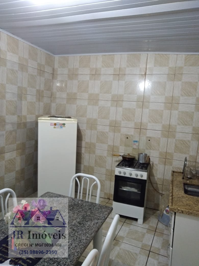 Casa à venda com 1 quarto, 1 banheiro, 1 vaga e 100m² no Rebourgeon, Itajubá (MG) — foto 2 de 5