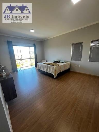 Casa à venda com 5 quartos, 3 suítes, 2 vagas e 300m² no Carneiros, Piranguinho (MG) — foto 15 de 30