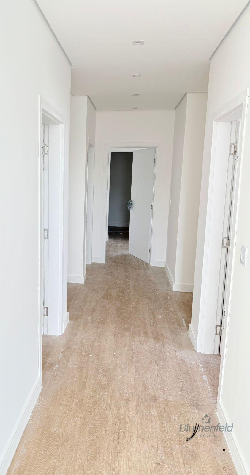 Casa à venda com 4 quartos, 4 suítes, 5 vagas e 134m² no Condomínio Real Park, Arujá (SP) — foto 5 de 18