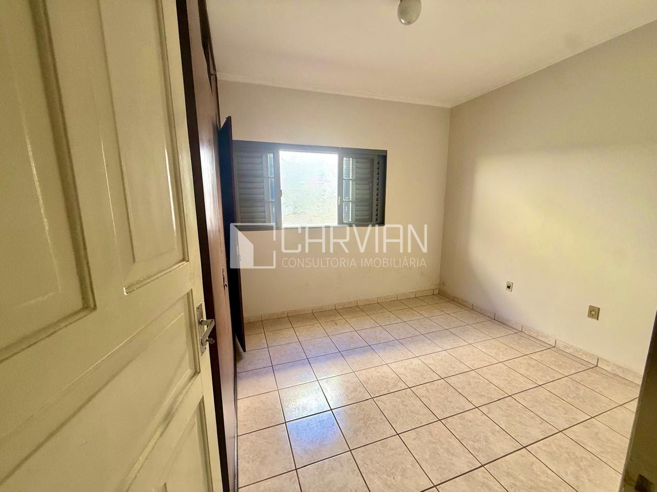 Casa à venda com 4 quartos, 1 suíte, 2 vagas e 162m² no Independência, Ribeirão Preto (SP) — foto 8 de 30