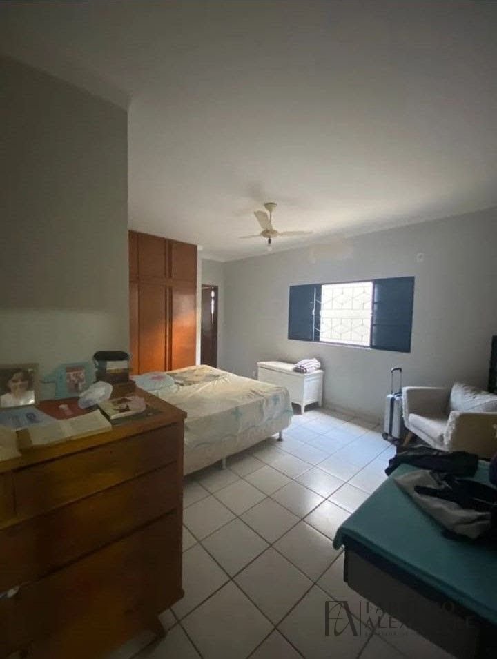Casa à venda com 3 quartos, 1 suíte, 4 vagas e 250m² no Jardim Tarraf II, São José do Rio Preto (SP) — foto 11 de 17