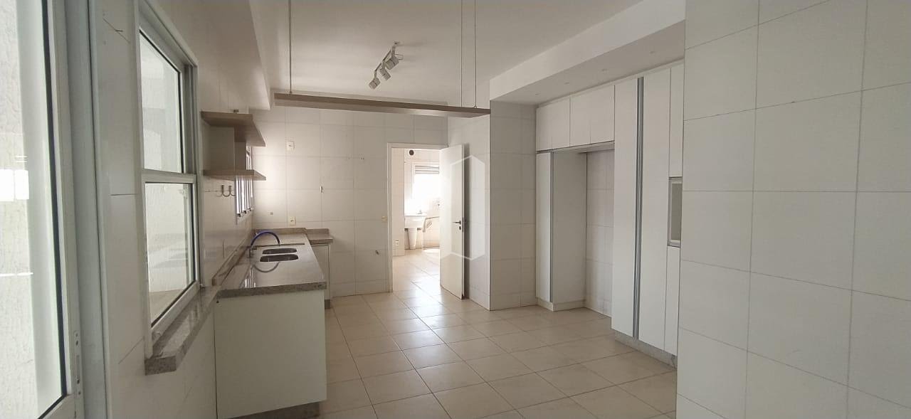 Apartamento à venda com 4 quartos, 3 suítes, 4 vagas e 345m² no Jardim Goiás, Goiânia (GO) — foto 12 de 30