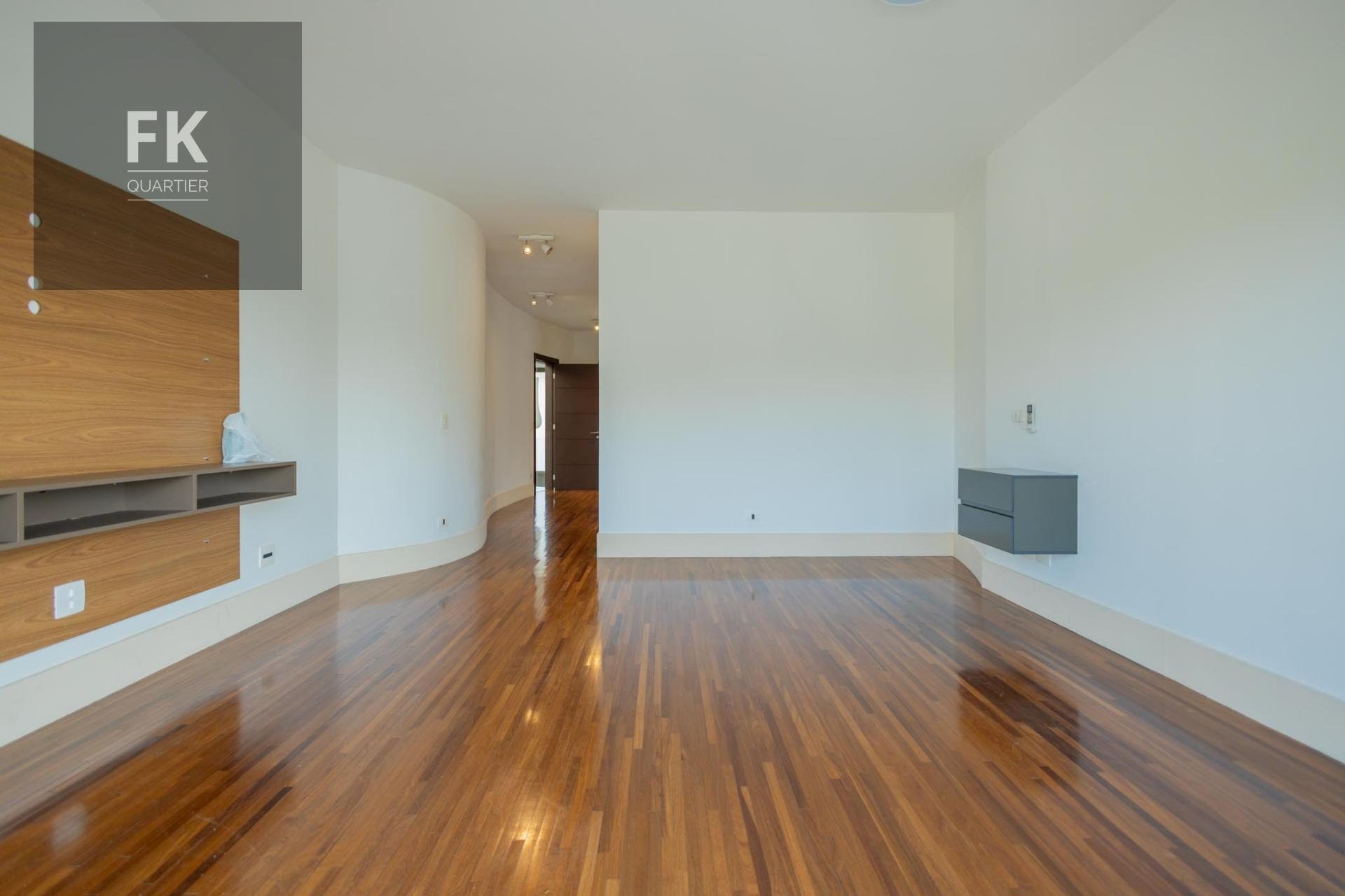 Casa à venda com 4 quartos, 4 suítes, 7 vagas e 804m² no Alphaville Conde II, Barueri (SP) — foto 10 de 30