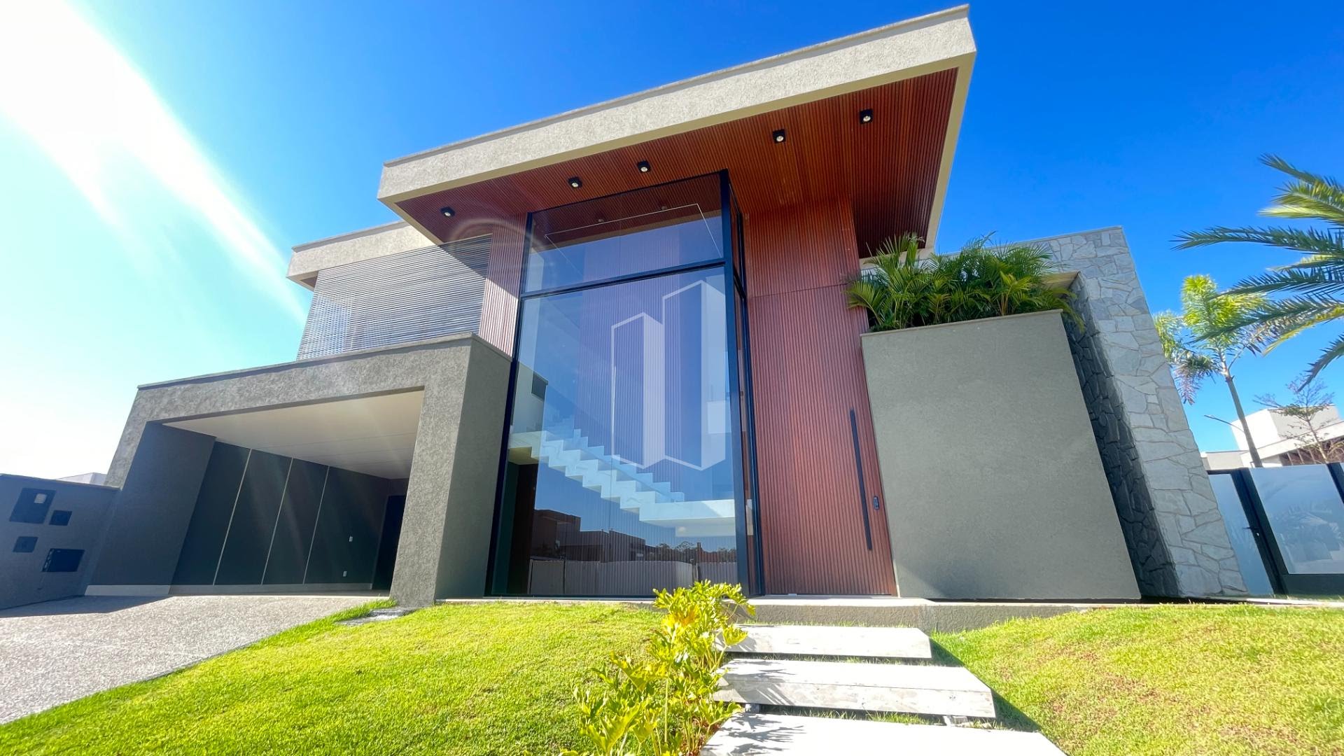 Casa à venda com 4 quartos, 6 banheiros, 4 vagas e 369m² no Jardins França, Goiânia — foto principal