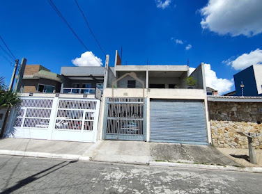 Casa para Venda em Suzano / SP no bairro Jardim Quaresmeira II 