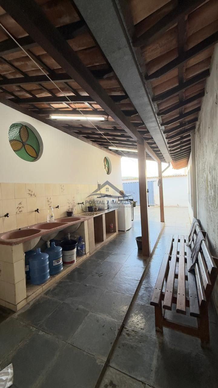Casa à venda com 5 quartos, 1 suíte, 5 vagas e 360m² no São Cristovao, Sete Lagoas (MG) — foto 10 de 17