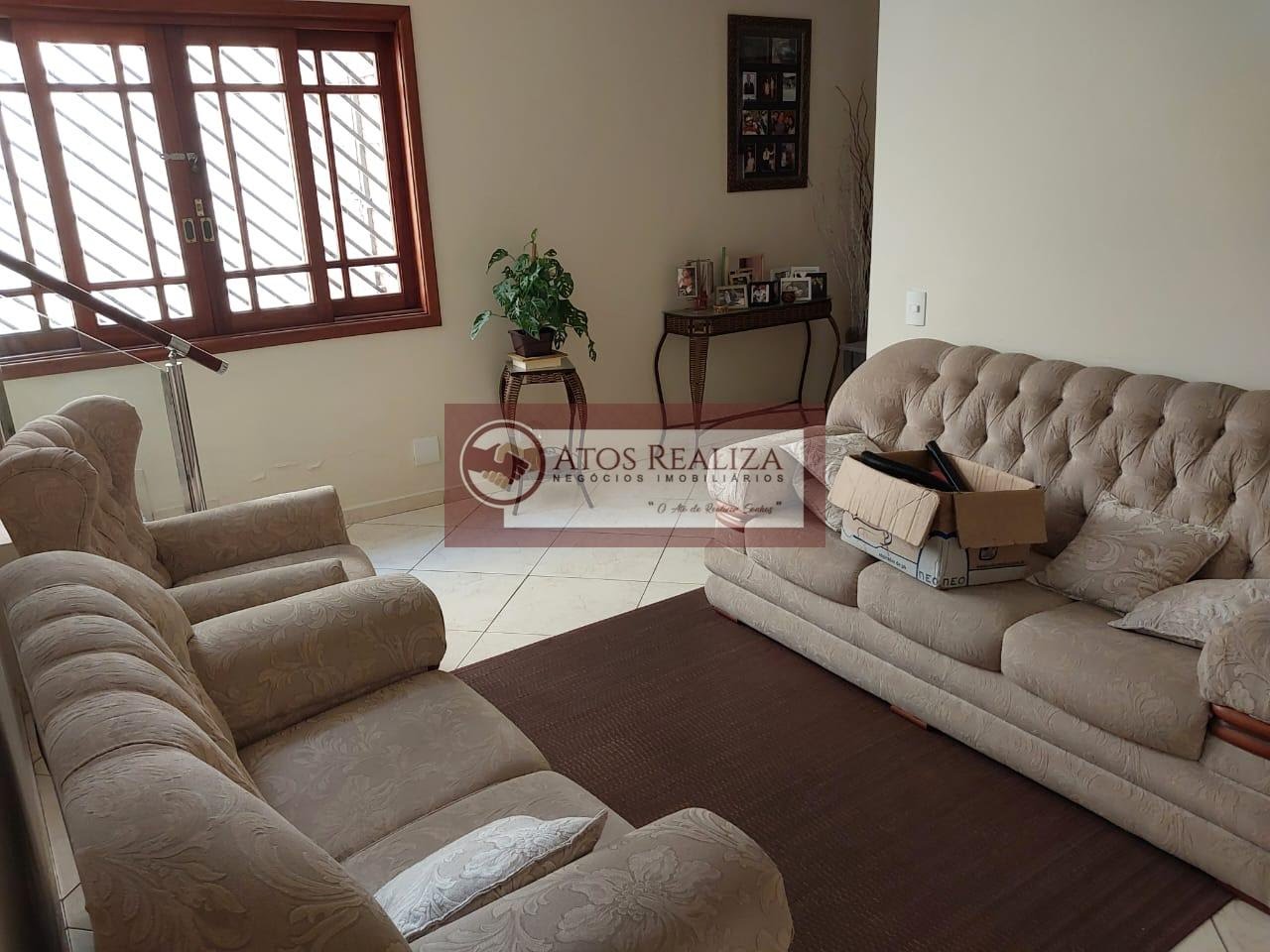 Casa à venda com 3 quartos, 2 banheiros, 4 vagas e 358m² no Jardim Juá, São Paulo — foto principal
