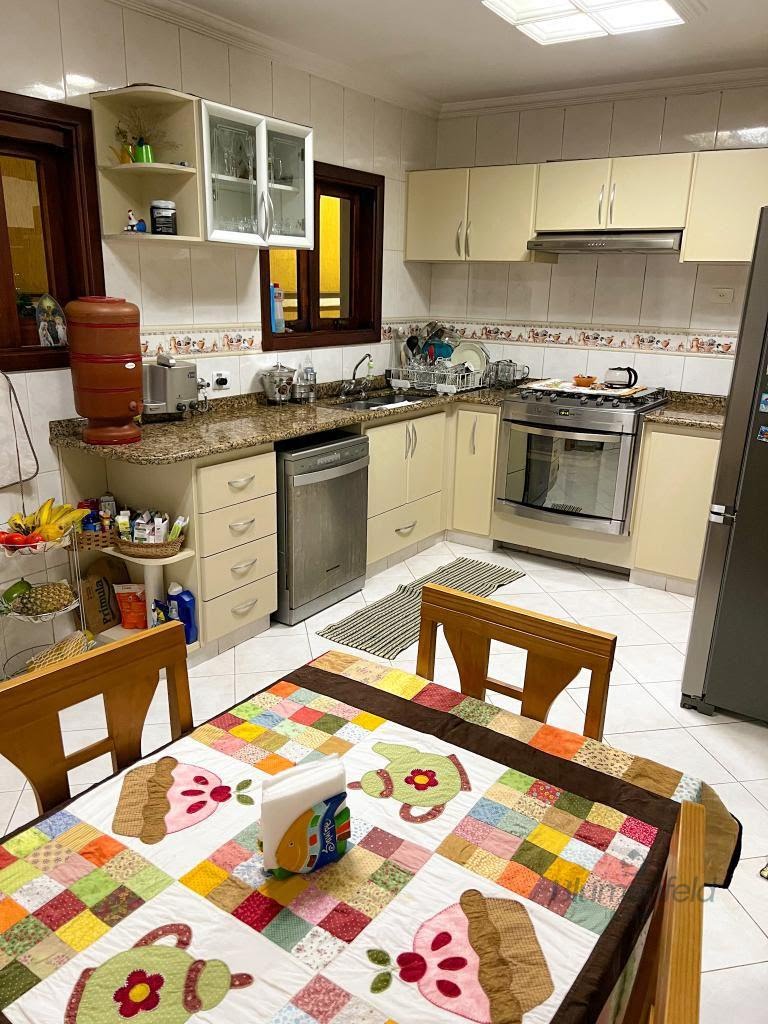 Casa à venda com 3 quartos, 3 suítes, 2 vagas e 315m² no Condomínio Arujazinho IV, Arujá (SP) — foto 3 de 26