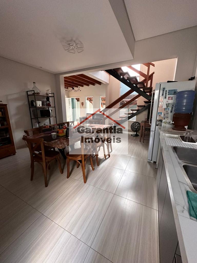 Casa à venda com 3 quartos, 1 suíte, 2 vagas e 224m² no Vila Doutor Laurindo, Tatuí (SP) — foto 8 de 30