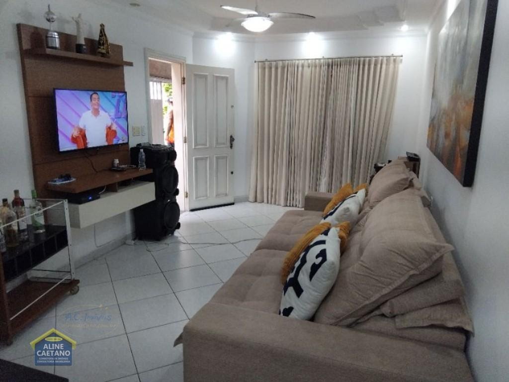 Casa à venda com 2 quartos, 3 banheiros, 2 vagas e 75m² no Vila Assuncao, Praia Grande — foto principal