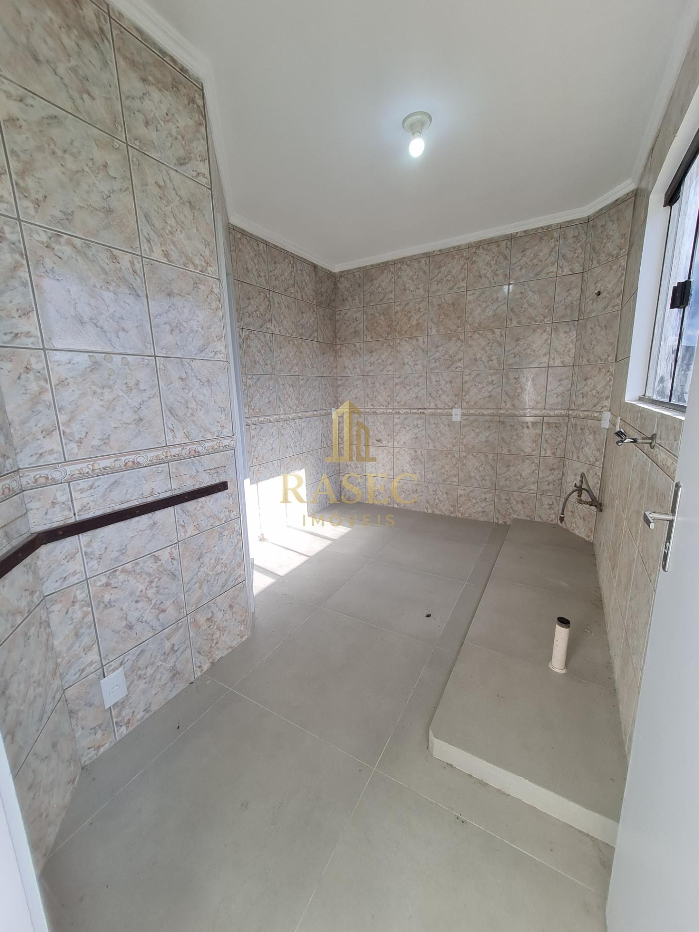 Apartamento para alugar com 2 quartos, 2 banheiros, 1 vaga e 90m² no Souza Cruz, Brusque (SC) — foto 2 de 10