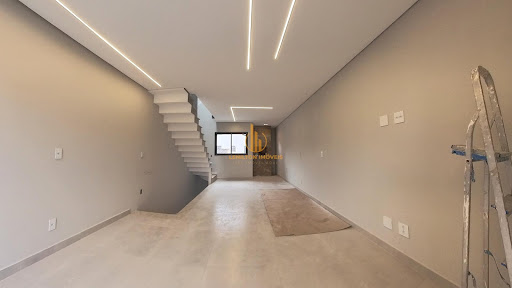 Sobrado à venda em Santo André 110m² 2 suítes por R$790 mil