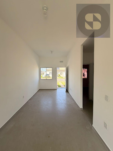 Casa de Condomínio à venda em Petrópolis - Várzea Grande | 3 dorms, 1 suíte, 80m²