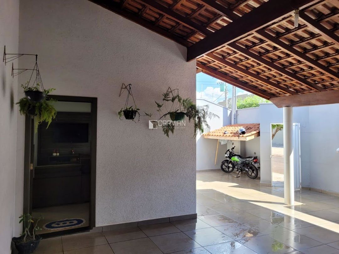 Casa à venda com 3 quartos, 1 suíte, 4 vagas e 170m² no Jardim Jóquei Clube, Ribeirão Preto (SP) — foto 8 de 11
