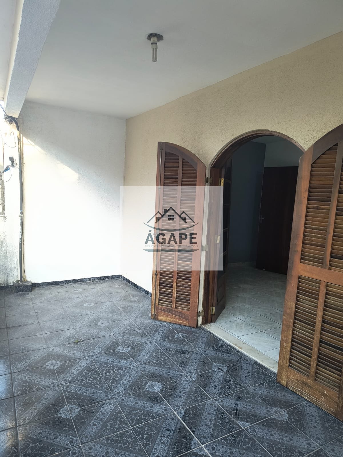 Casa à venda com 3 quartos, 2 suítes, 3 vagas e 200m² no Jardim Saint Moritz, Taboão da Serra (SP) — foto 23 de 30