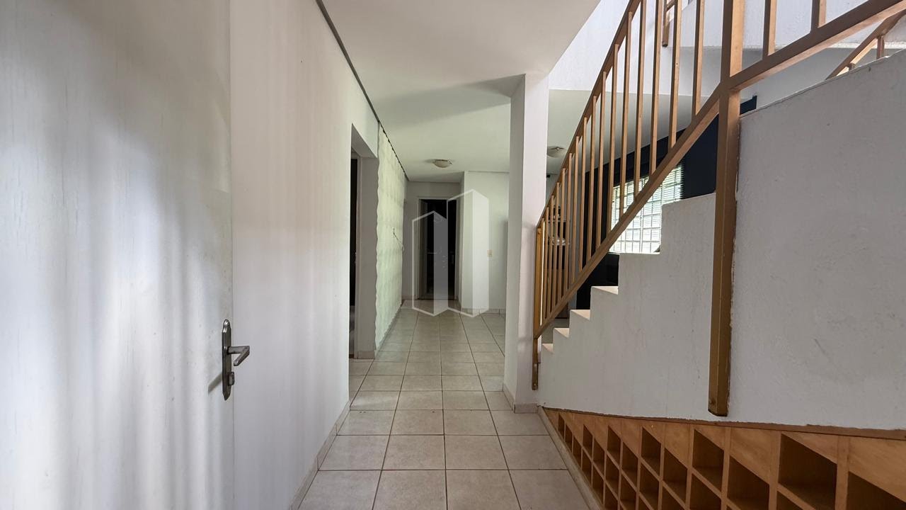 Casa à venda com 6 quartos, 3 suítes, 6 vagas e 360m² no Setor Sul, Goiânia (GO) — foto 25 de 30