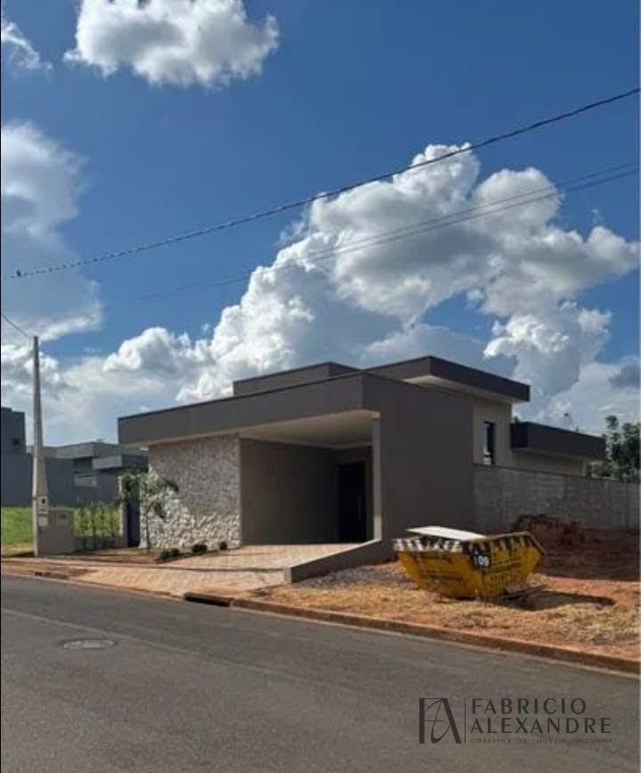 Casa à venda com 3 quartos, 3 banheiros, 4 vagas e 225m² no Damha Fit, Ipiguá — foto principal