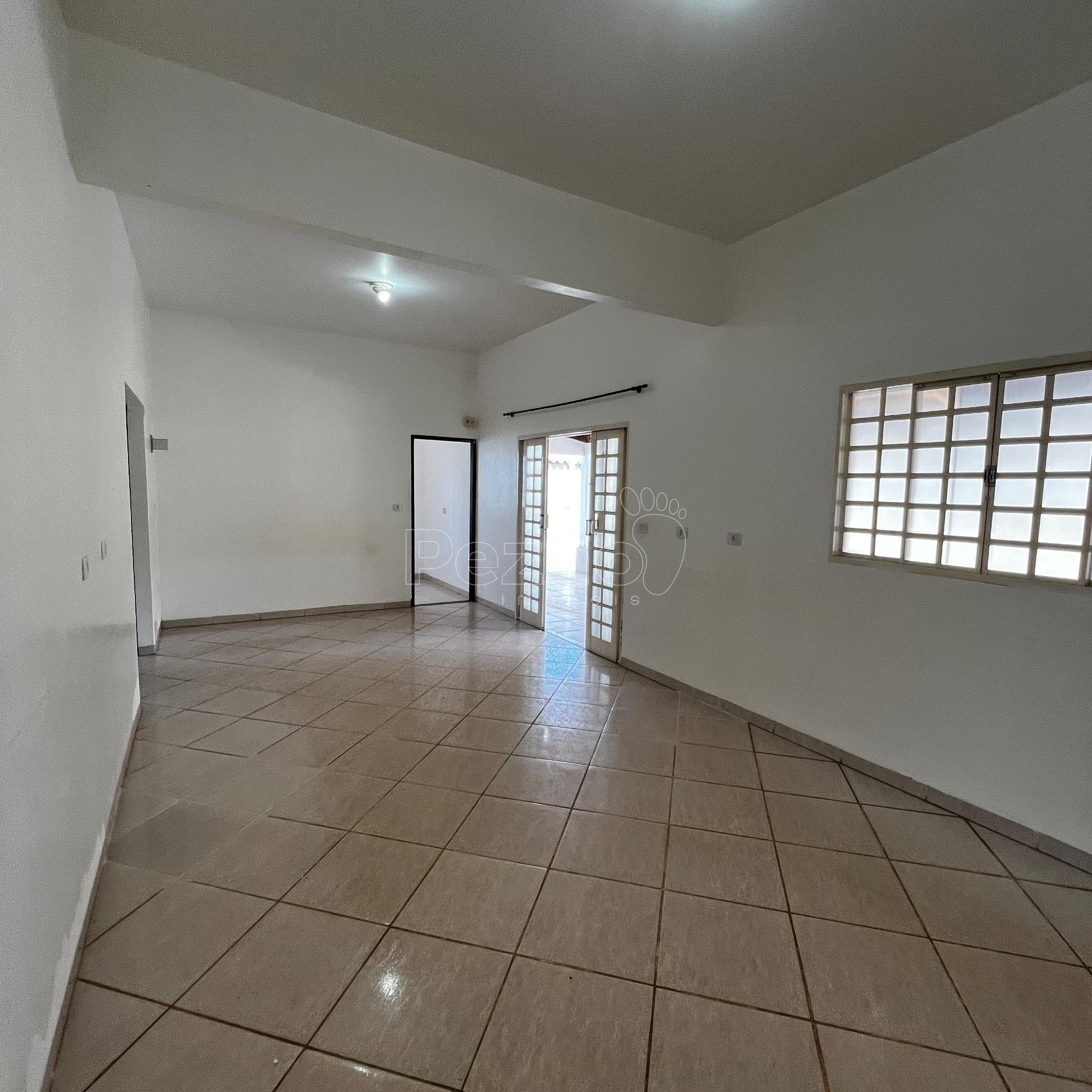 Casa à venda com 3 quartos, 1 suíte, 5 vagas e 375m² no Jardim Conde dos Arcos, Itapuranga (GO) — foto 10 de 21
