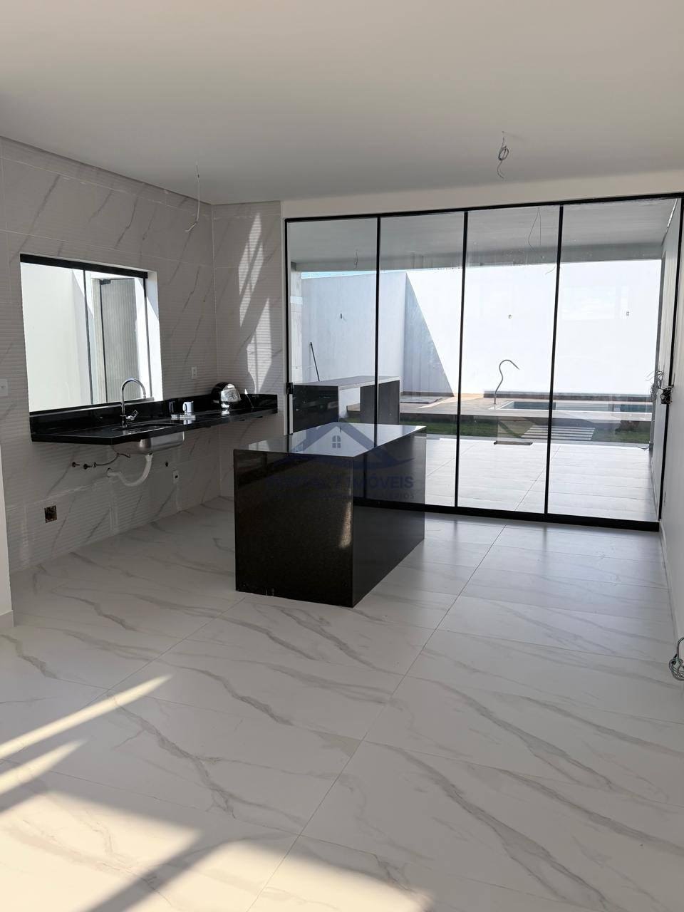 Casa à venda com 2 quartos, 1 suíte, 4 vagas e 219m² no Residencial Montserrat, Sete Lagoas (MG) — foto 10 de 26