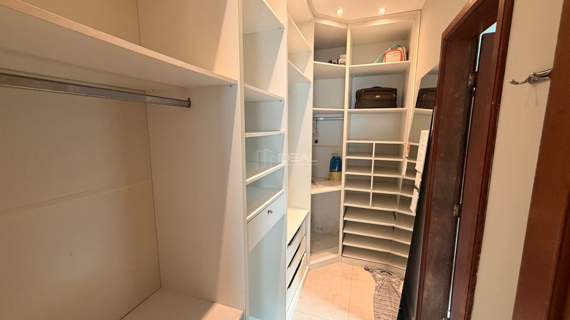 Casa à venda com 3 quartos, 1 suíte, 5 vagas e 235m² no Alphaville, Campos dos Goytacazes (RJ) — foto 25 de 30