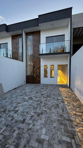 Casa à Venda em Tabapiri, Porto Seguro: 3 Suítes, 100m²