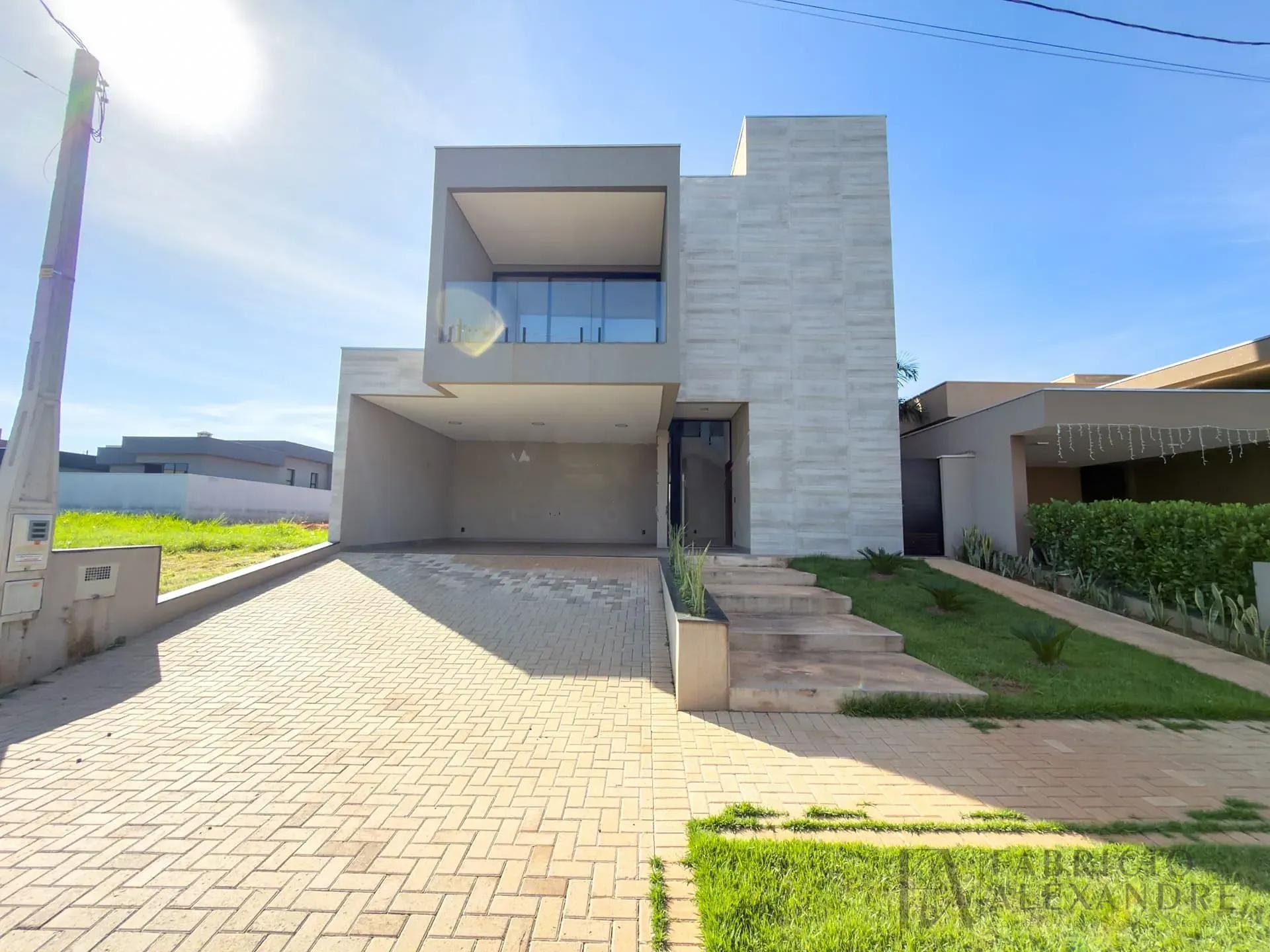 Casa à venda com 3 quartos, 4 banheiros, 4 vagas e 250m² no Alphaville, Mirassol — foto principal