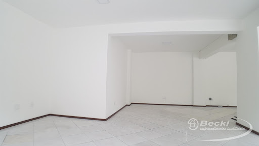 Edificio Precisente Sala Comercial