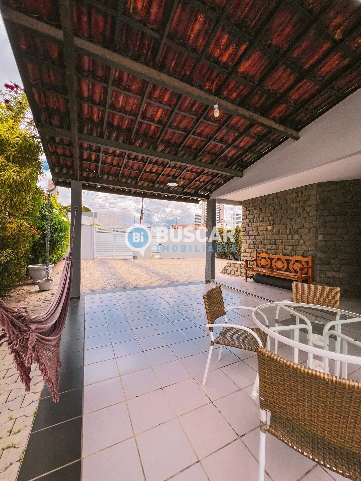 Casa à venda com 3 quartos, 2 suítes, 6 vagas e 360m² no Lagoa Salgada, Feira de Santana (BA) — foto 3 de 30