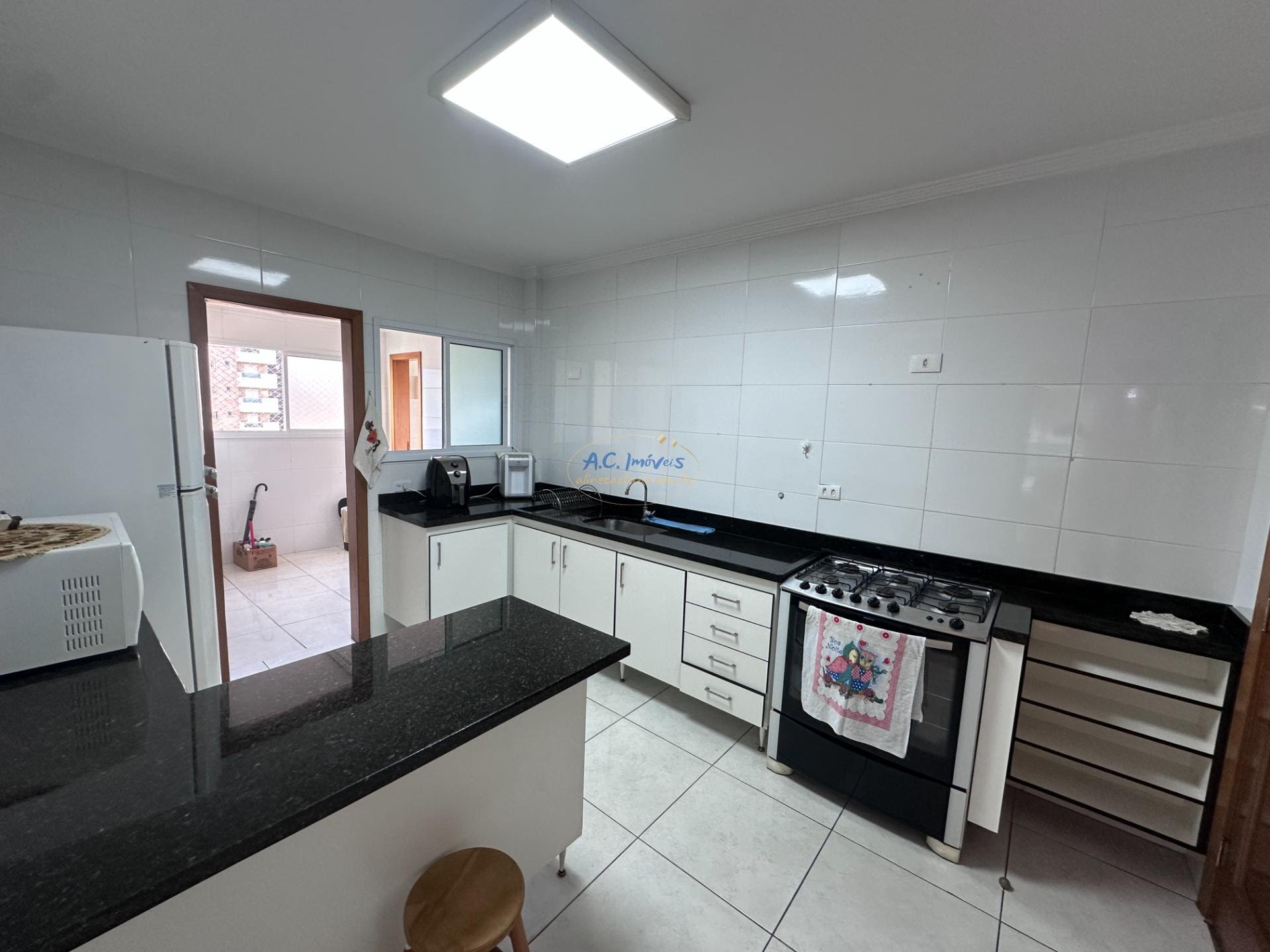 Apartamento para alugar com 3 quartos, 3 suítes, 2 vagas e 140m² no Canto do Forte, Praia Grande (SP) — foto 21 de 30