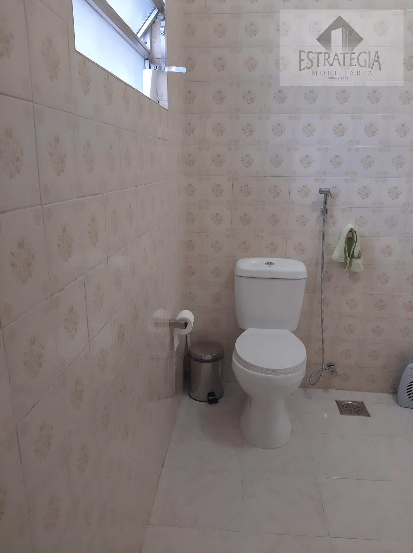 Casa à venda com 3 quartos, 1 suíte, 1 vaga e 190m² no Valparaíso, Petrópolis (RJ) — foto 9 de 30