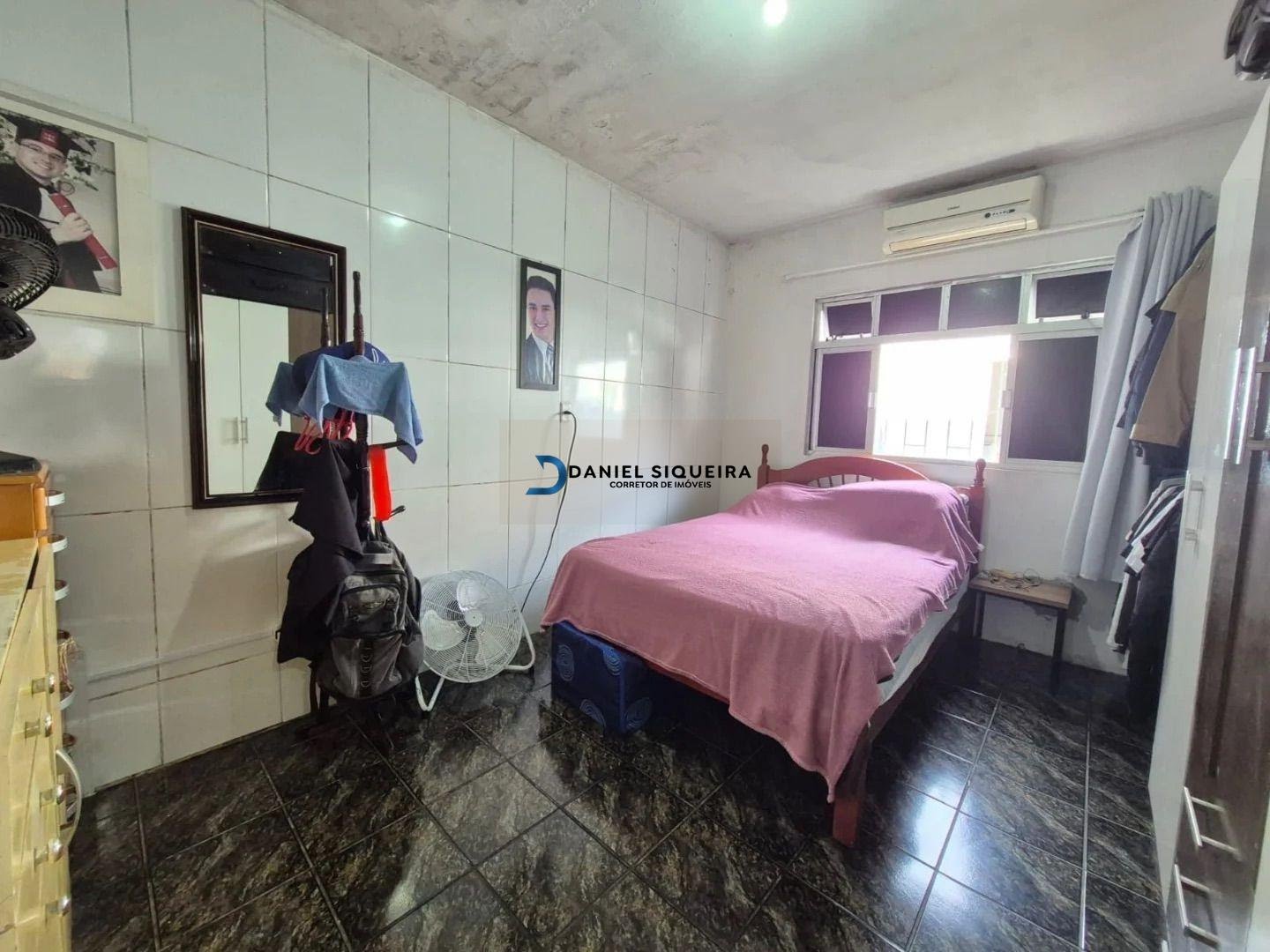Casa à venda com 4 quartos, 2 banheiros, 4 vagas e 135m² no Centro, Biguaçu (SC) — foto 11 de 13