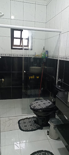 Casa Comercial em Arujá com 5 Dormitórios e Suítes