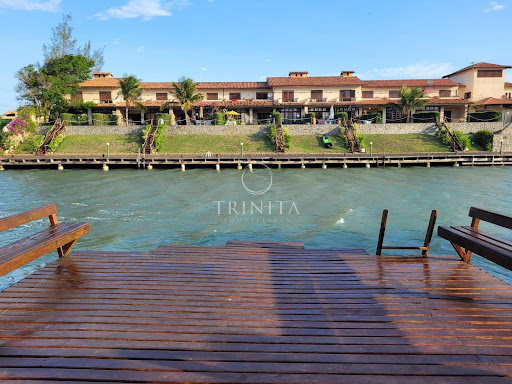 deck-casa-no-canal-enseada-azul-buzios