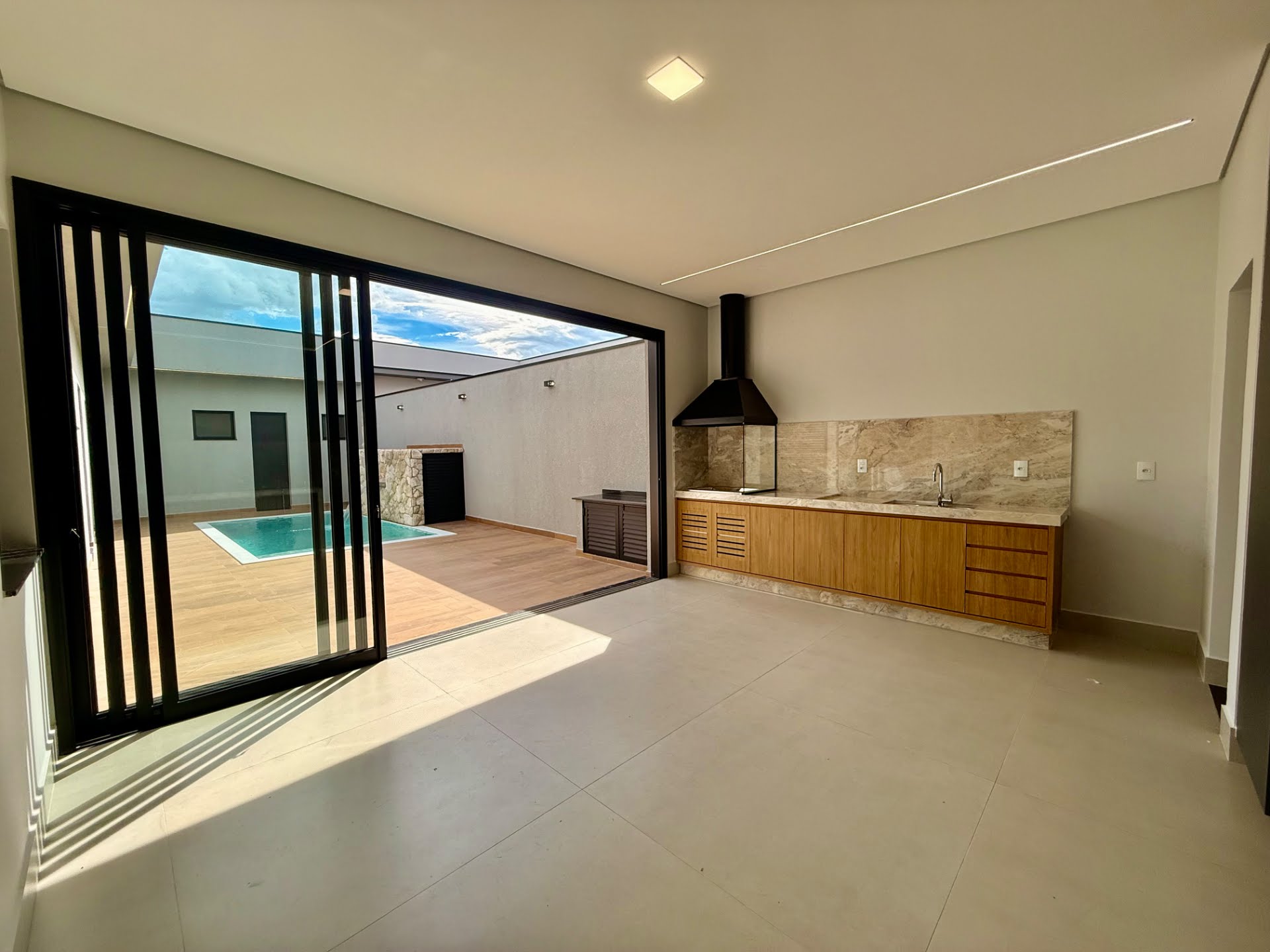 Casa à venda com 3 quartos, 3 suítes, 4 vagas e 196m² no Jardim Piemonte, Indaiatuba (SP) — foto 14 de 30