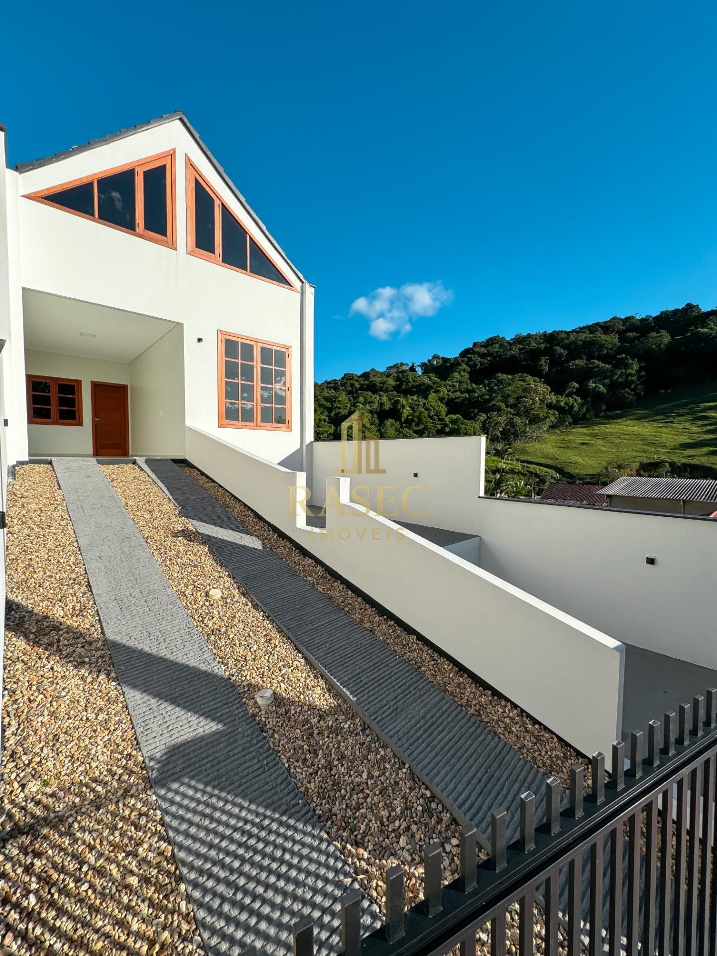 Casa para alugar com 3 quartos e 3 banheiros no Nova Brasília, Brusque — foto principal