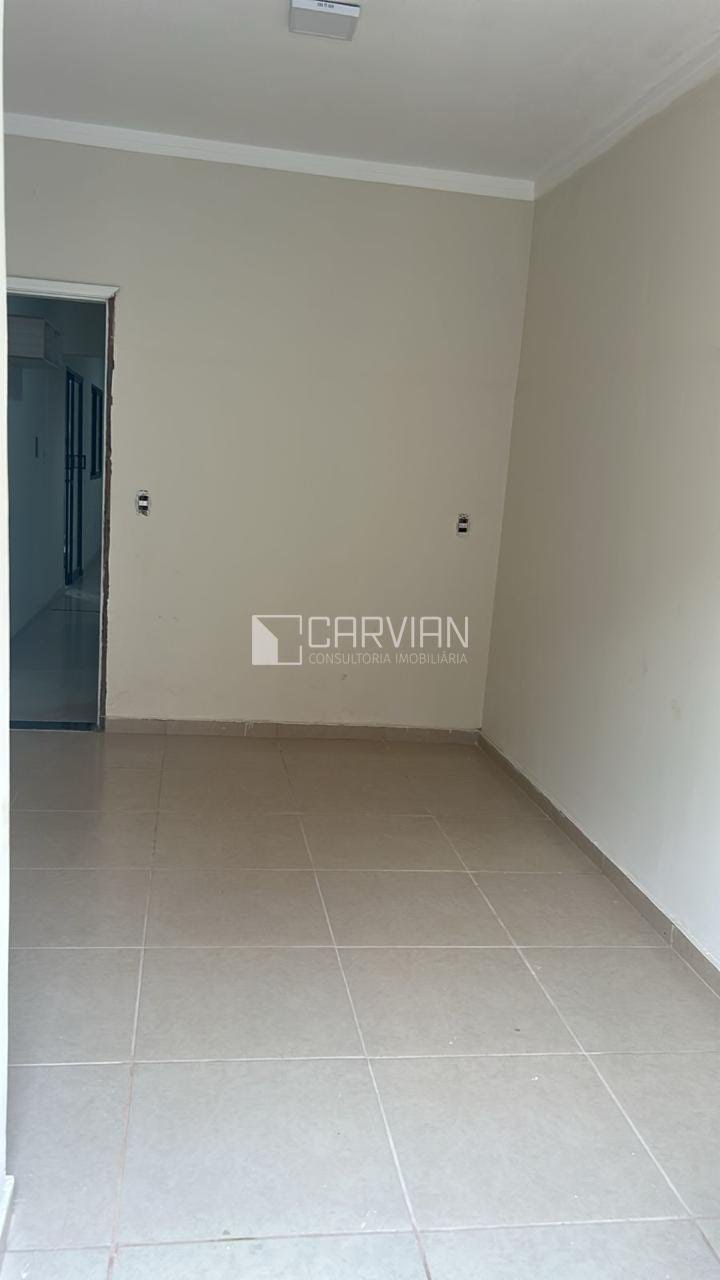 Casa à venda com 3 quartos, 1 suíte, 2 vagas e 150m² no Pq Res C Portinari, Ribeirão Preto (SP) — foto 3 de 12