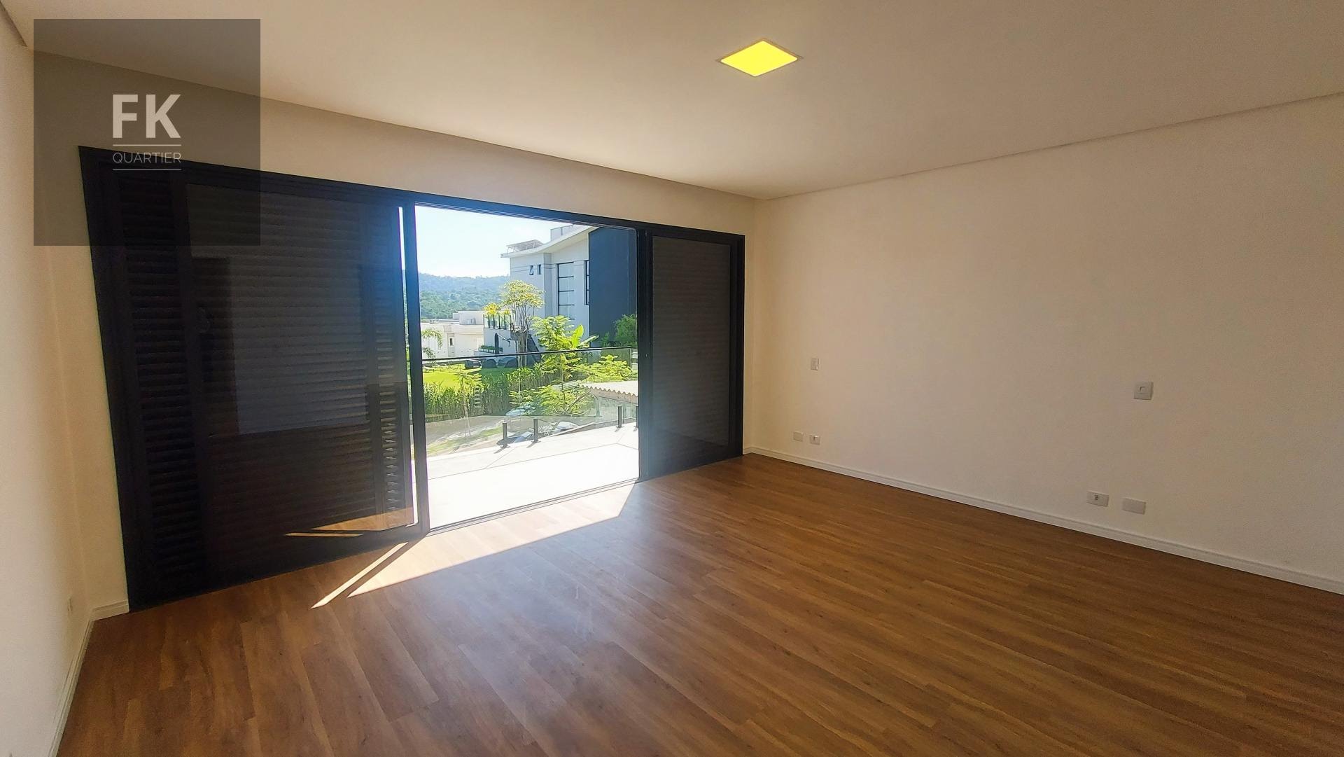 Casa à venda com 4 quartos, 4 suítes, 4 vagas e 385m² no Cidade Tamboré, Santana de Parnaíba (SP) — foto 22 de 26