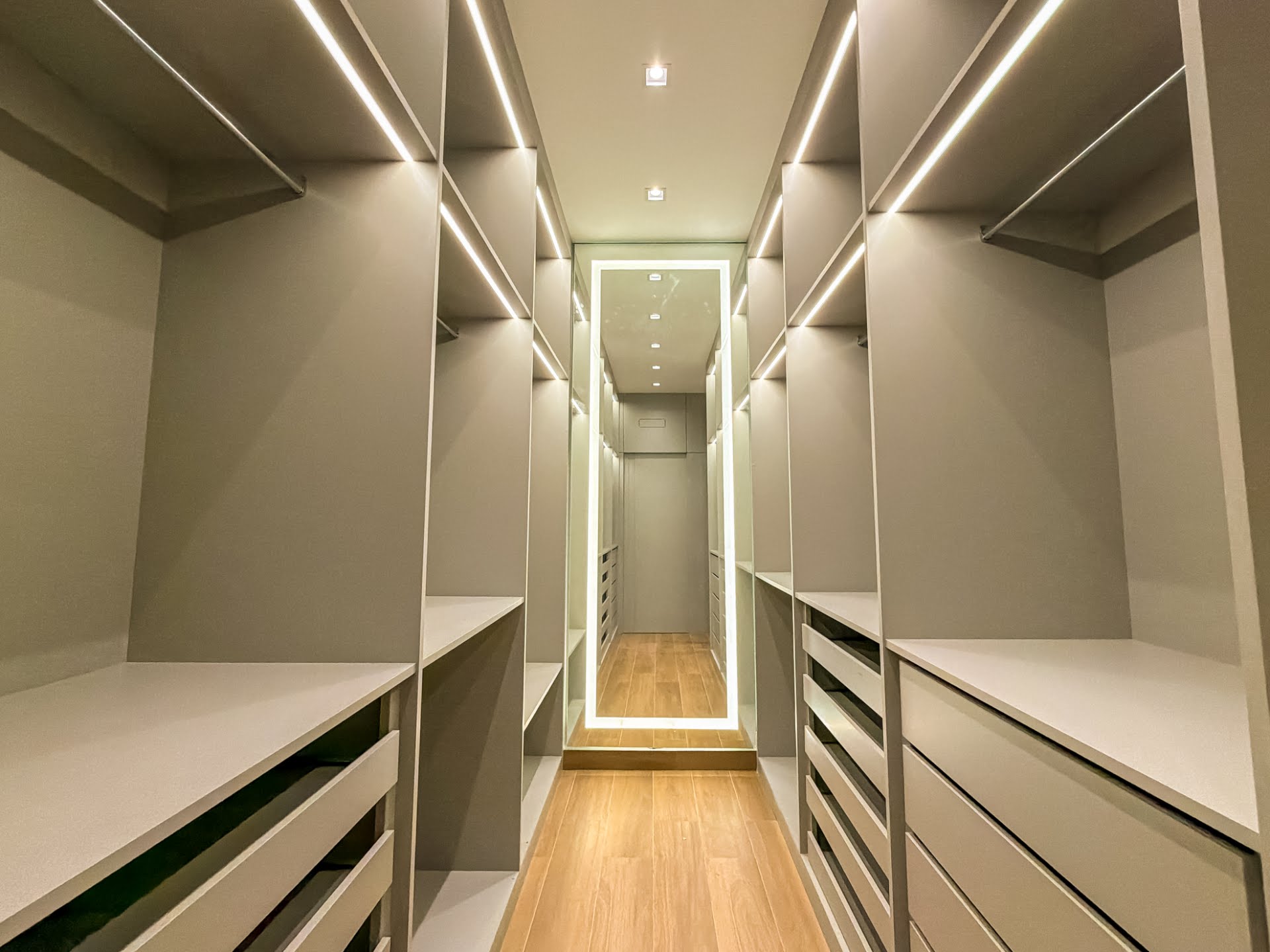 Casa à venda com 3 quartos, 3 suítes, 4 vagas e 213m² no Sapezal, Indaiatuba (SP) — foto 11 de 30