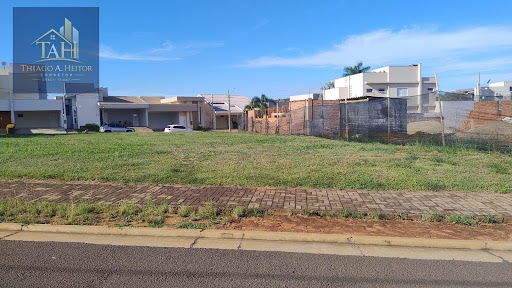 lote de um lado ao outro