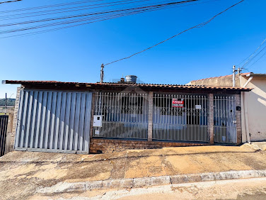 Casa em Jardim Eunice, Alfenas: 2 Dorms e 1 Suíte