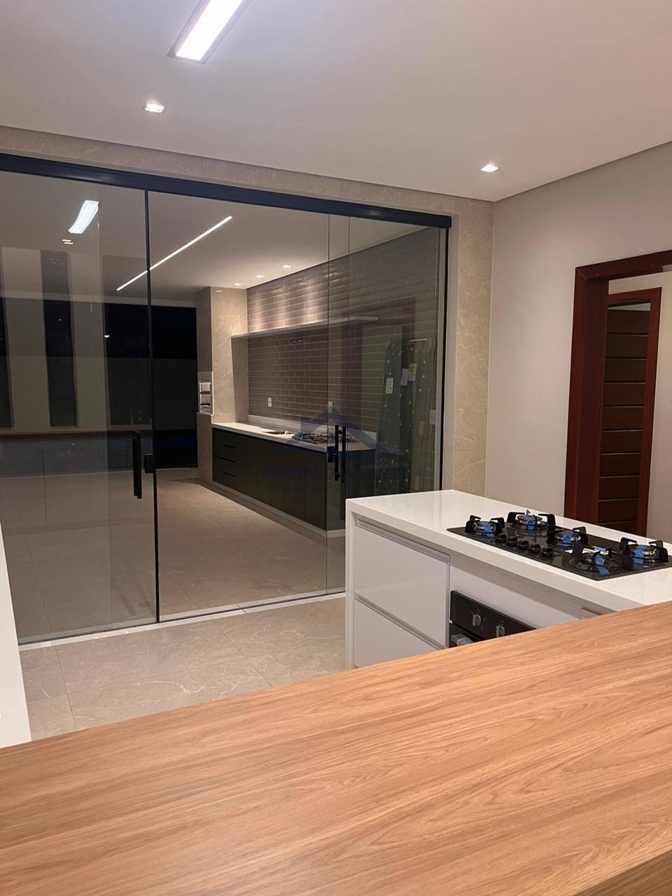 Casa à venda com 3 quartos, 1 suíte, 4 vagas e 180m² no Flórida, Sete Lagoas (MG) — foto 10 de 30