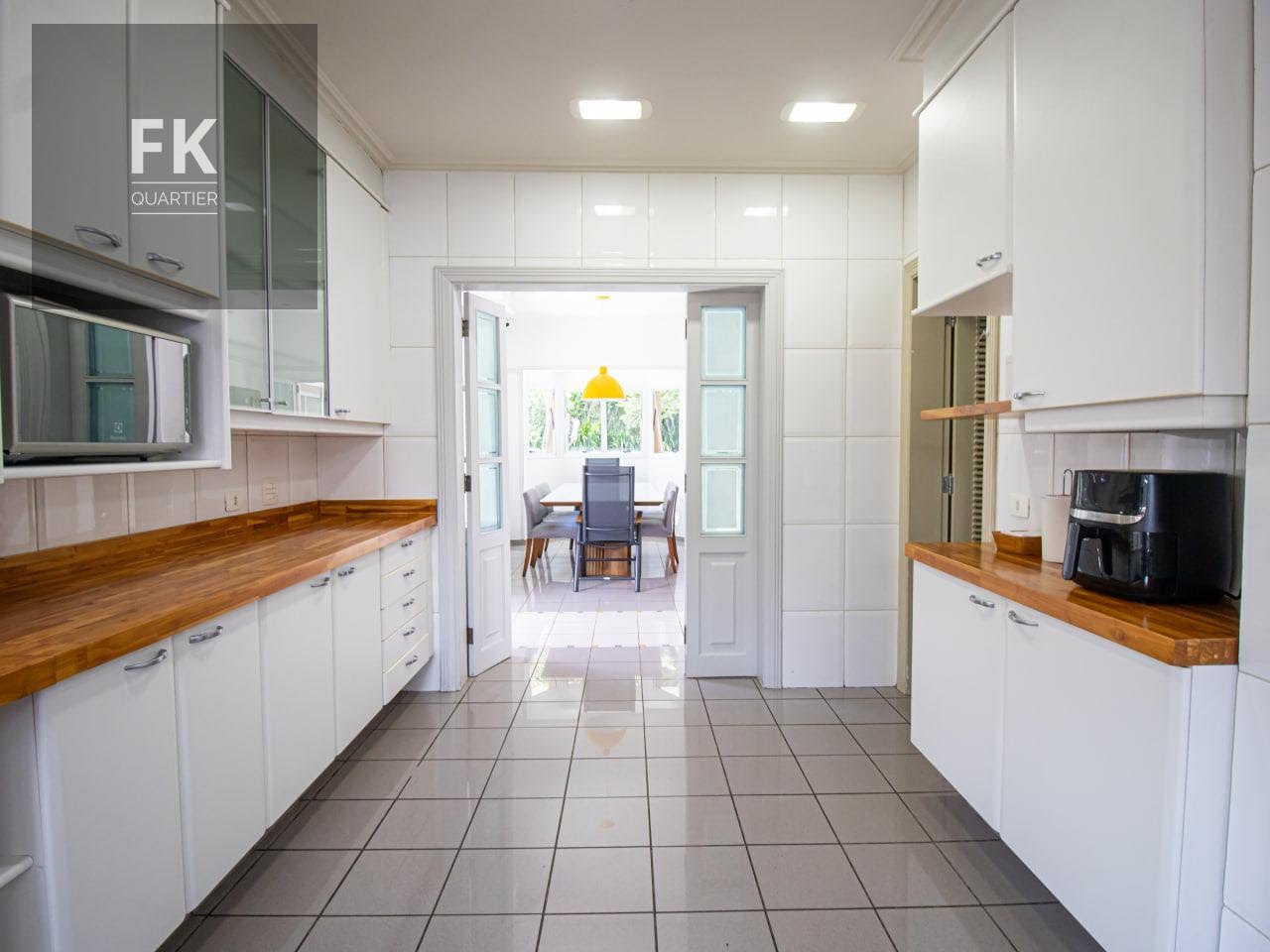 Casa à venda com 6 quartos, 3 suítes, 12 vagas e 691m² no Alphaville, Santana de Parnaíba (SP) — foto 14 de 30