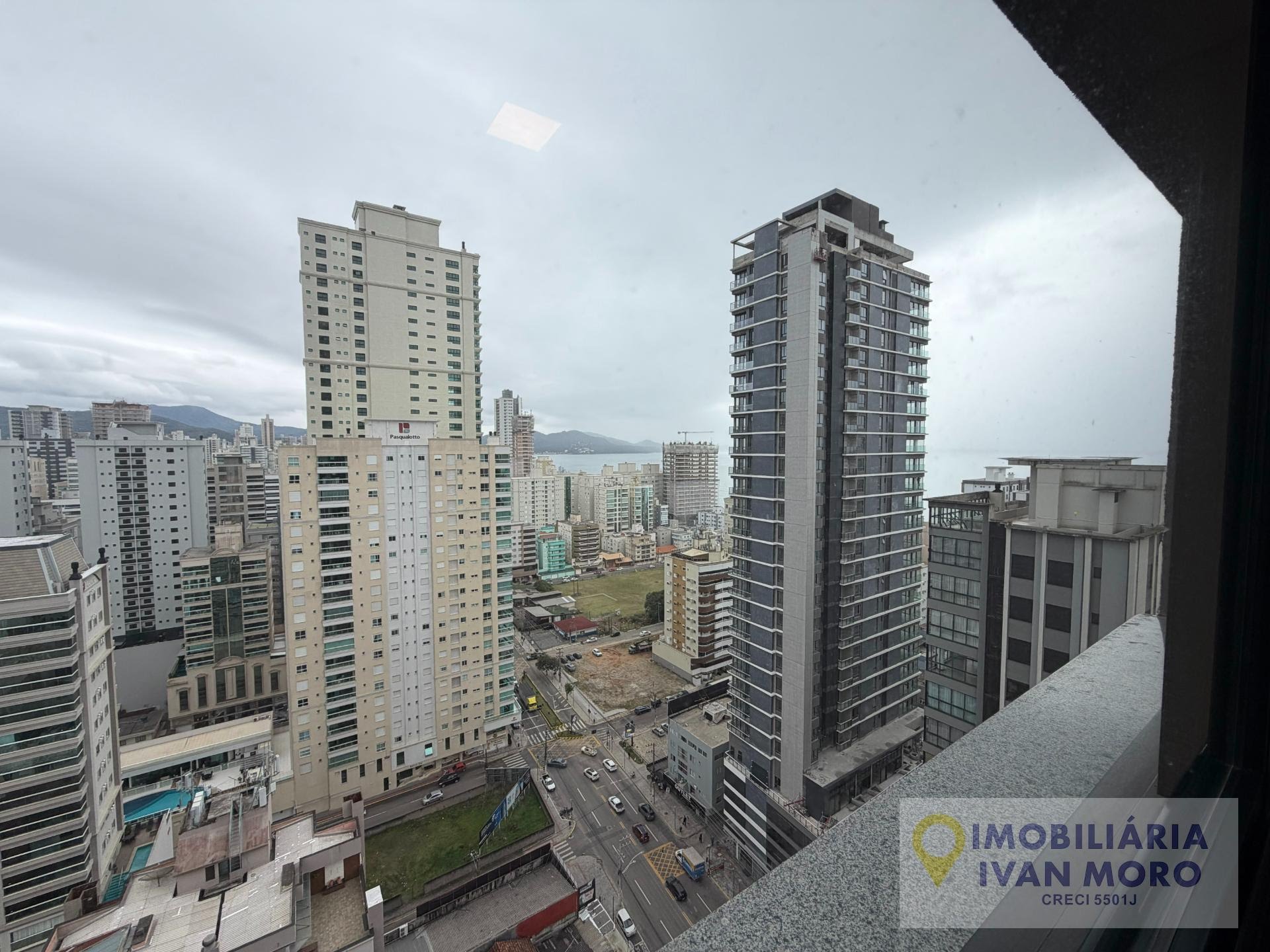 Apartamento para alugar com 4 quartos, 4 suítes, 3 vagas e 198m² no Meia Praia, Itapema (SC) — foto 19 de 30