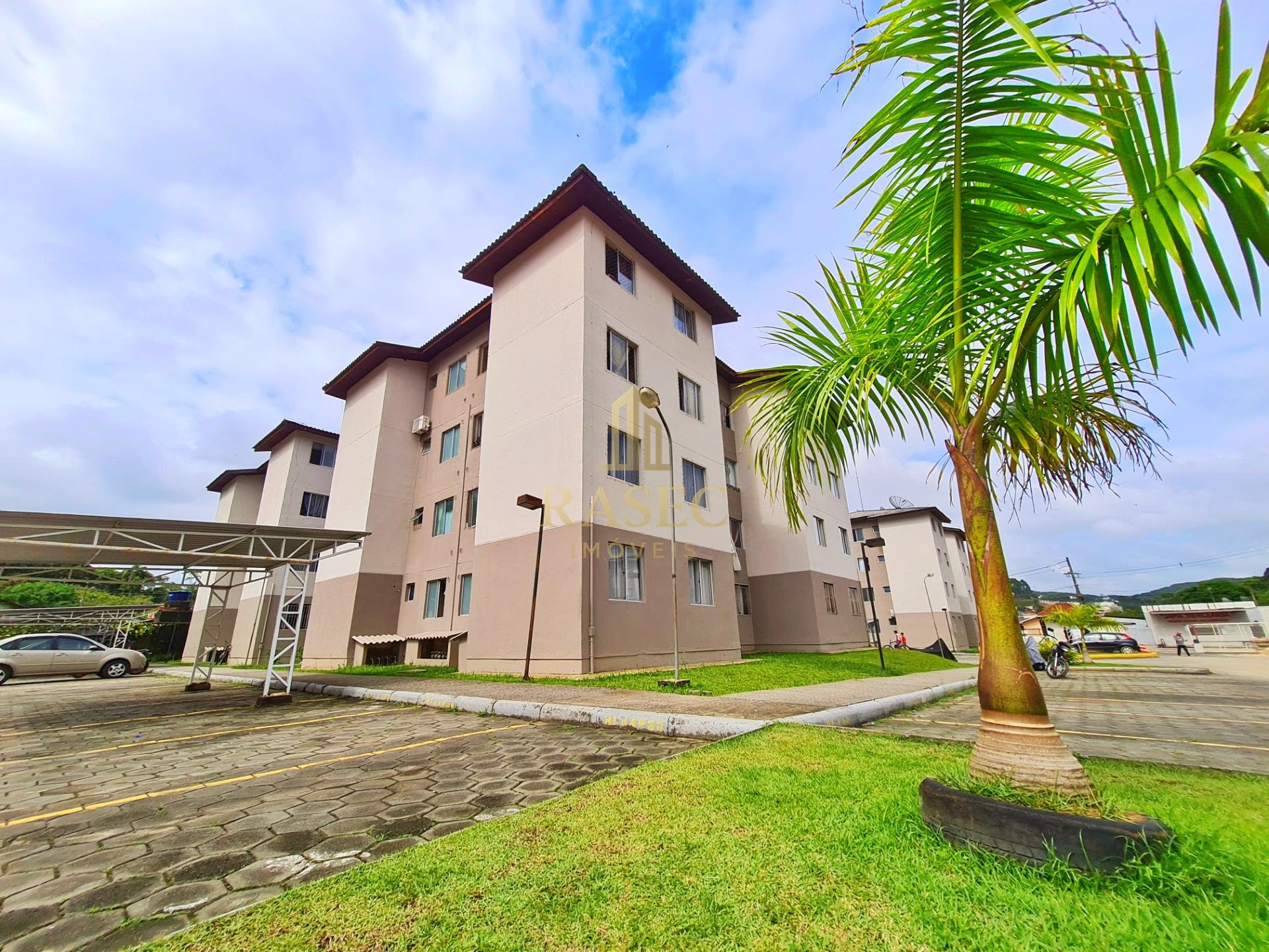Apartamento à venda com 2 quartos, 1 banheiro, 1 vaga e 44m² no Paquetá, Brusque — foto principal